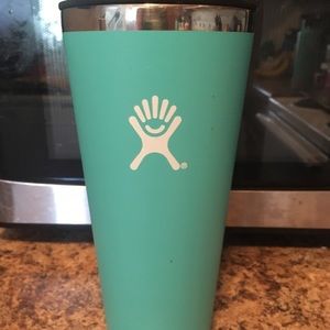 Hydro Flask 32oz Tumbler with lid